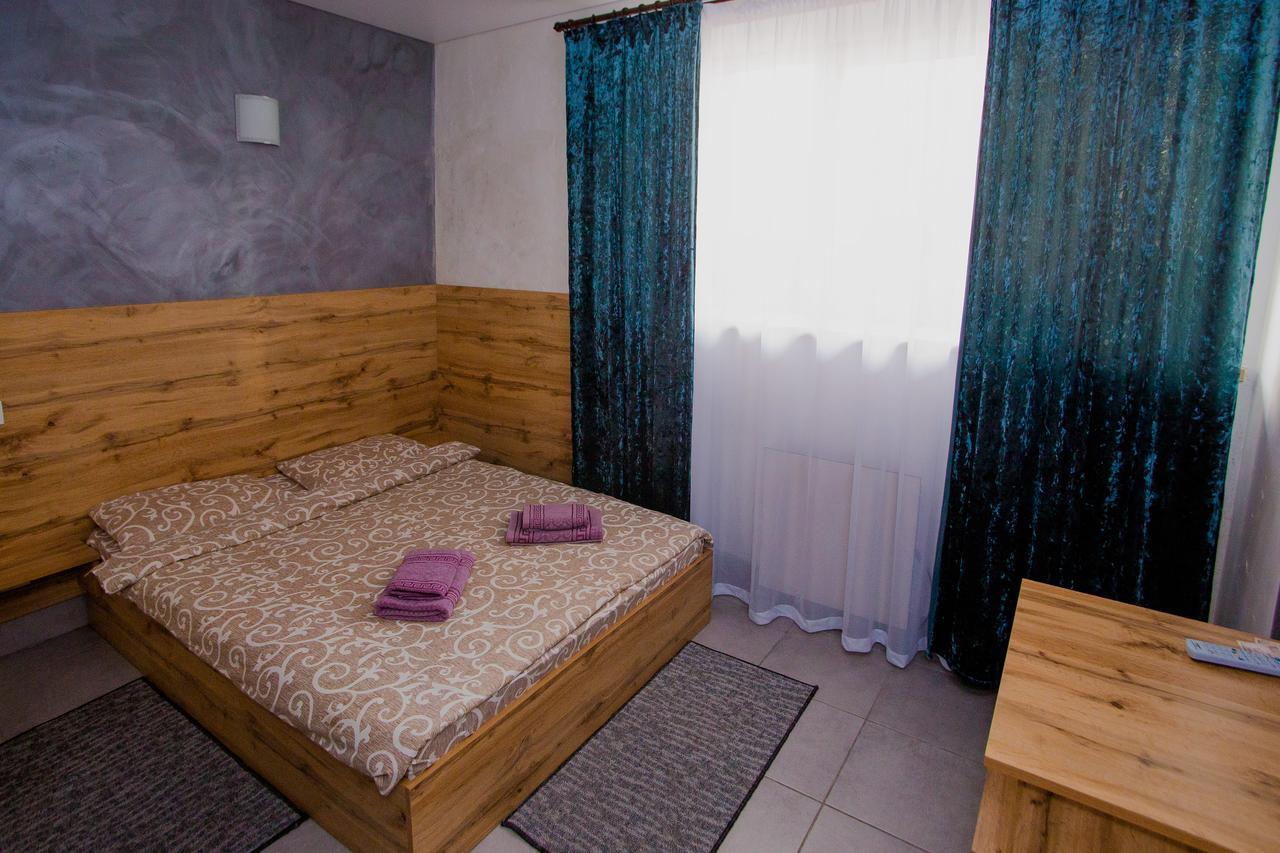 Ok Hotel Rivne Extérieur photo