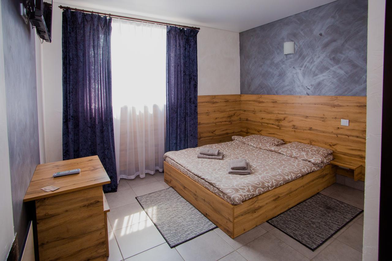 Ok Hotel Rivne Extérieur photo