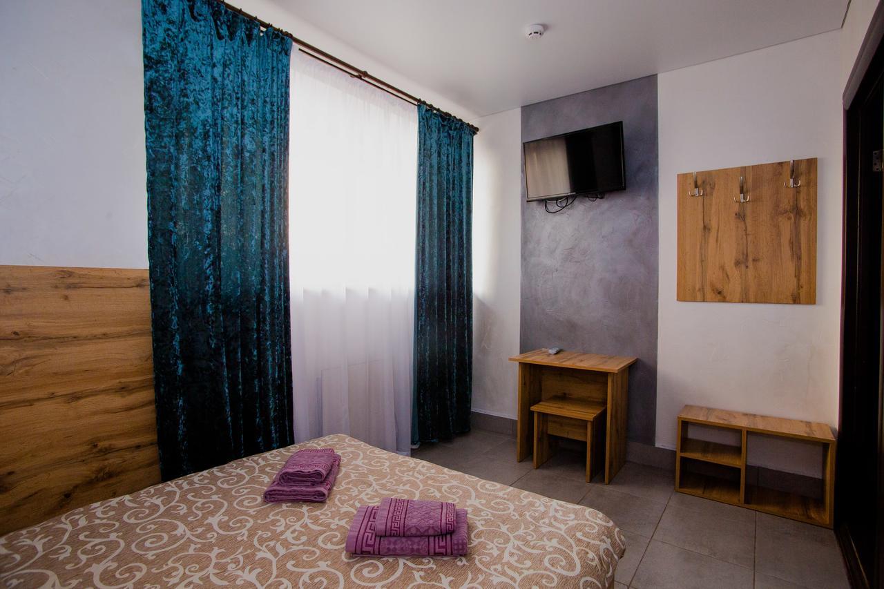 Ok Hotel Rivne Extérieur photo