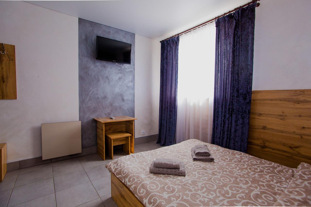 Ok Hotel Rivne Extérieur photo